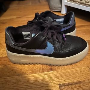 WOMENS AIR FORCE 1 SIZE 5.5